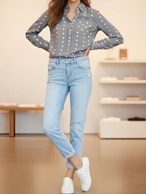 LOFT Girlfriend Mid Rise Curvy Fit Jeans Light Indigo 29